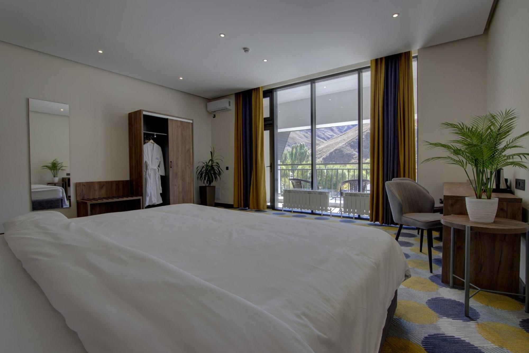 Grand Khan Tengri 4* Naryn Extérieur photo